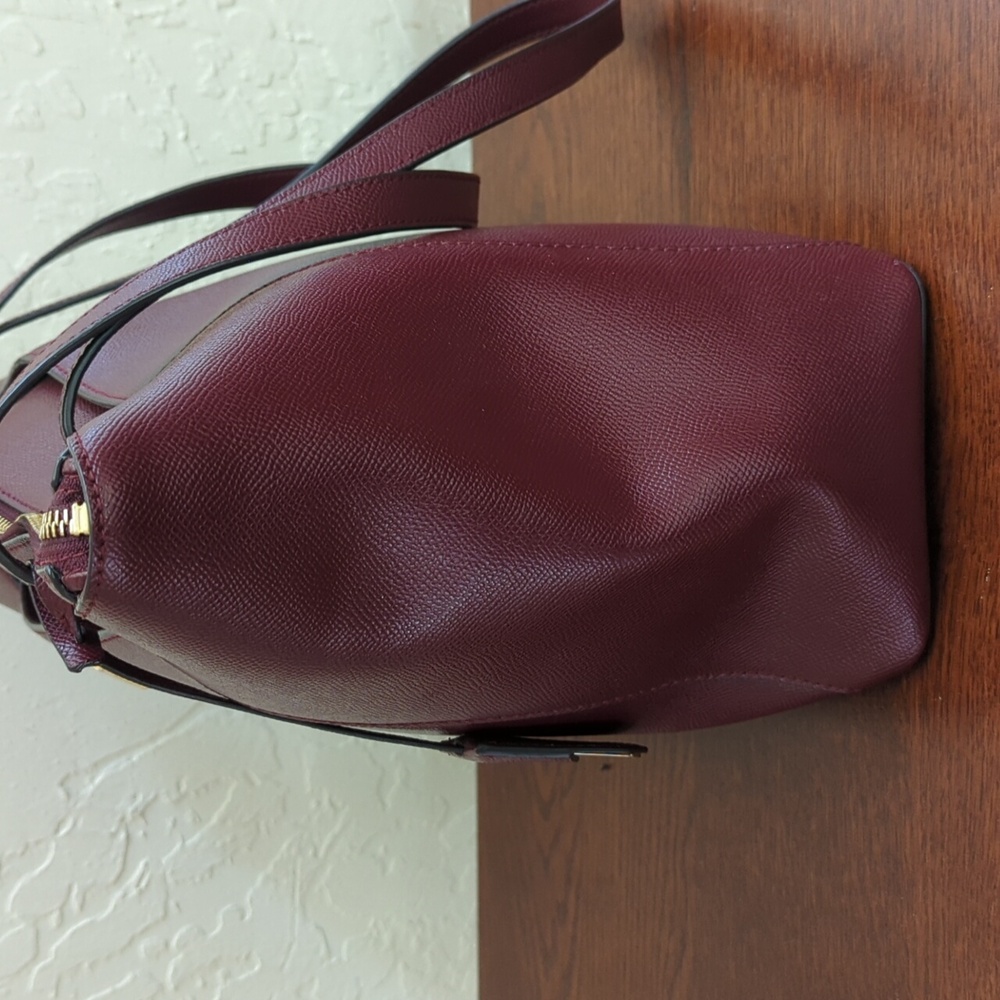 MICHAEL Michael Kors Oxblood Maddie Medium Crossgrain Leather Tote Bag - Picture 4 of 15